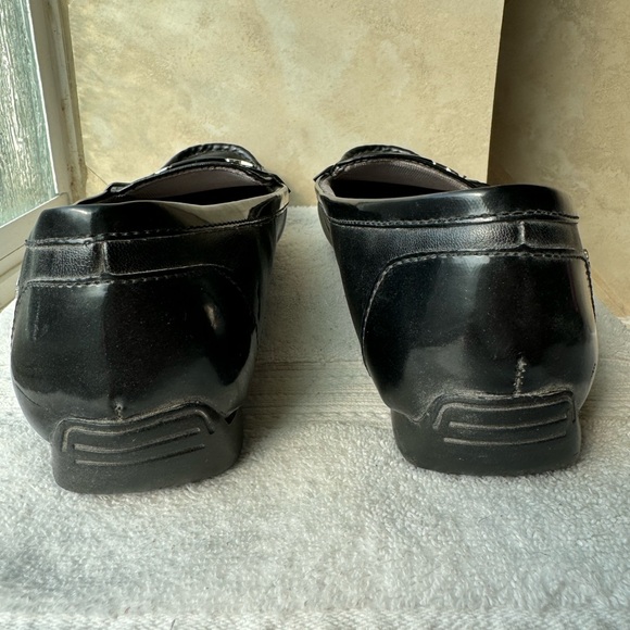 Life Stride Silver Buckle Black Loafers Flex Stride Memory Foam - Picture 8 of 9